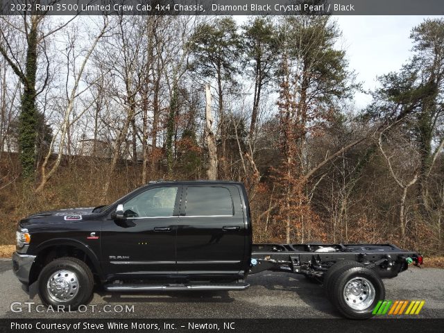 2022 Ram 3500 Limited Crew Cab 4x4 Chassis in Diamond Black Crystal Pearl