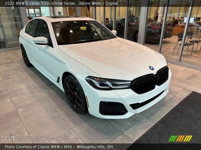 2023 BMW 5 Series 530i xDrive Sedan in Alpine White