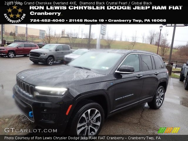 2023 Jeep Grand Cherokee Overland 4XE in Diamond Black Crystal Pearl