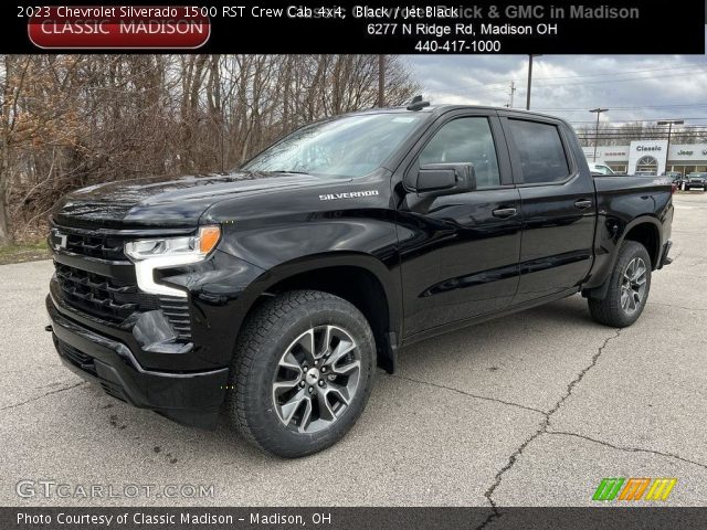 2023 Chevrolet Silverado 1500 RST Crew Cab 4x4 in Black