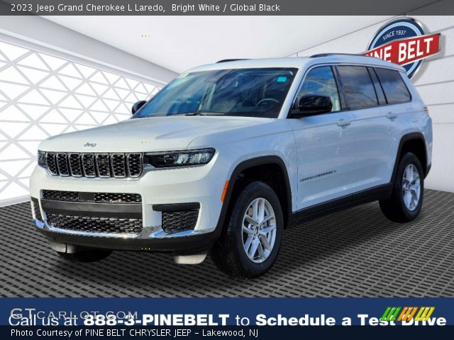 2023 Jeep Grand Cherokee L Laredo in Bright White