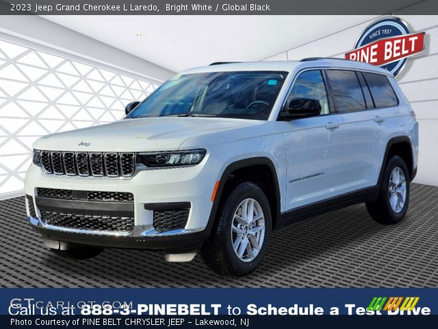 2023 Jeep Grand Cherokee L Laredo in Bright White