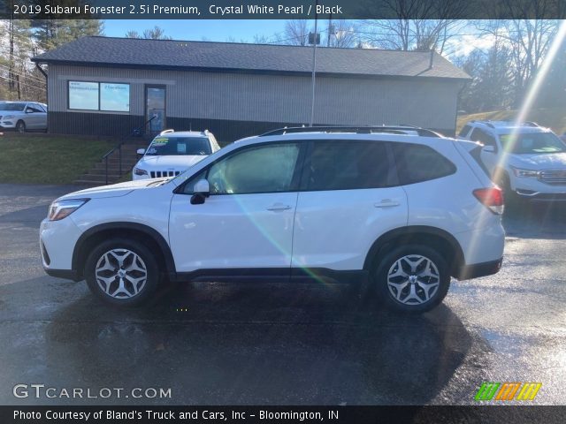 2019 Subaru Forester 2.5i Premium in Crystal White Pearl