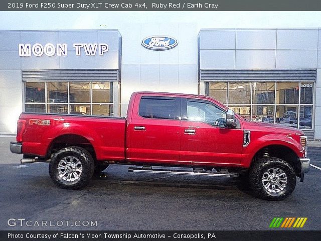 2019 Ford F250 Super Duty XLT Crew Cab 4x4 in Ruby Red