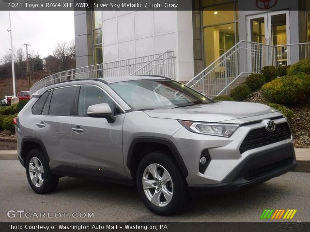 2021 Toyota RAV4 XLE AWD in Silver Sky Metallic