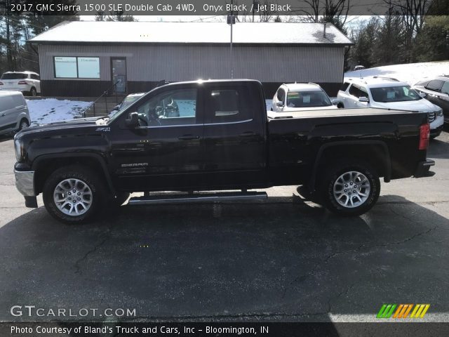 2017 GMC Sierra 1500 SLE Double Cab 4WD in Onyx Black