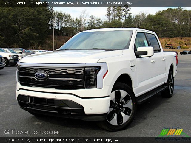 2023 Ford F150 Lightning Platinum 4x4 in Oxford White