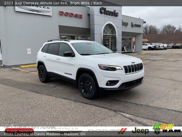 2023 Jeep Cherokee Altitude Lux 4x4 in Bright White