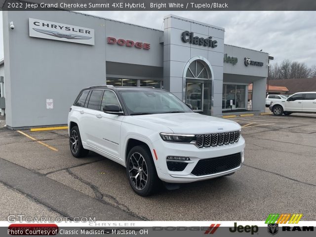 2022 Jeep Grand Cherokee Summit 4XE Hybrid in Bright White