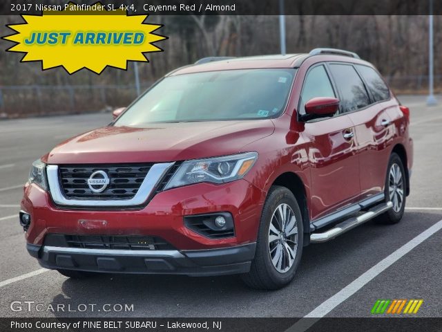 2017 Nissan Pathfinder SL 4x4 in Cayenne Red