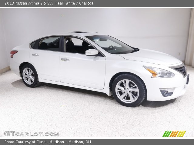 2013 Nissan Altima 2.5 SV in Pearl White