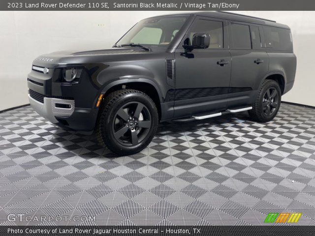 2023 Land Rover Defender 110 SE in Santorini Black Metallic