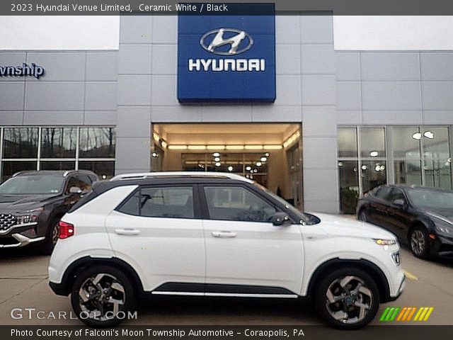 2023 Hyundai Venue Limited in Ceramic White