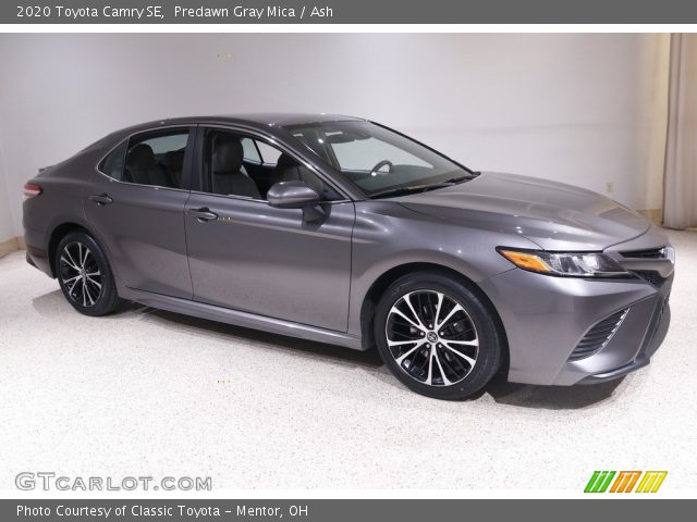 2020 Toyota Camry SE in Predawn Gray Mica