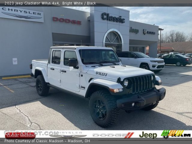 2023 Jeep Gladiator Willys 4x4 in Bright White