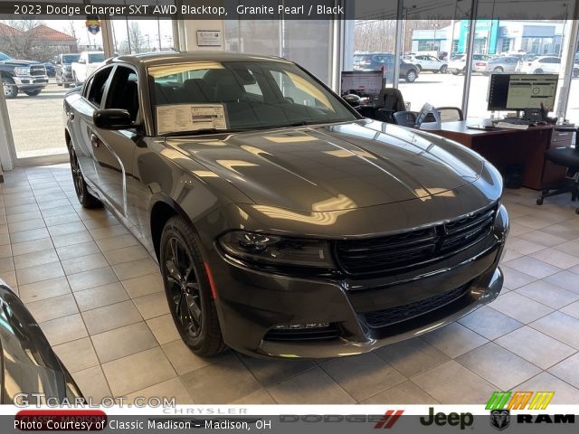 2023 Dodge Charger SXT AWD Blacktop in Granite Pearl