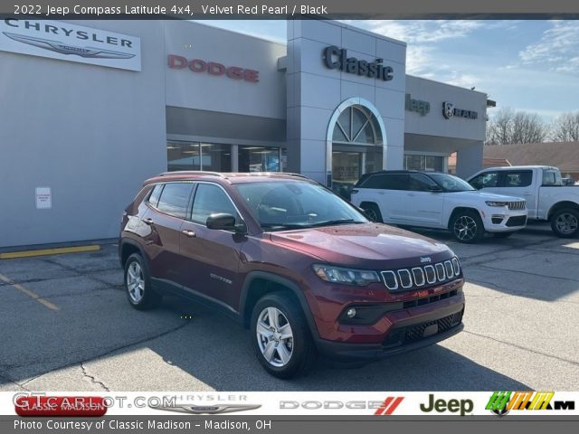 2022 Jeep Compass Latitude 4x4 in Velvet Red Pearl