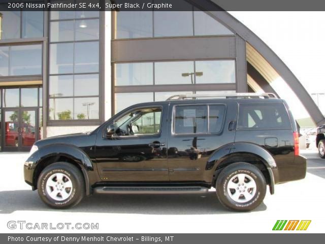 2006 Nissan Pathfinder SE 4x4 in Super Black