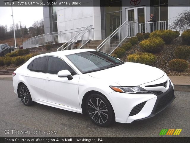 2020 Toyota Camry SE in Super White