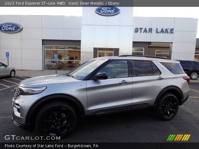 2023 Ford Explorer ST-Line 4WD in Iconic Silver Metallic