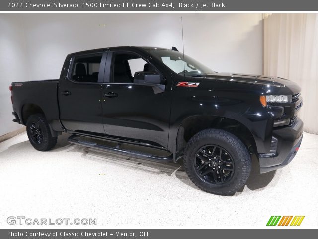 2022 Chevrolet Silverado 1500 Limited LT Crew Cab 4x4 in Black