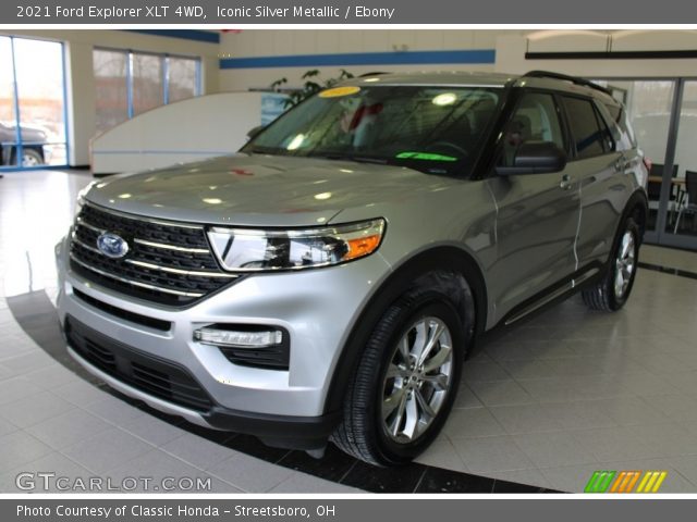 2021 Ford Explorer XLT 4WD in Iconic Silver Metallic