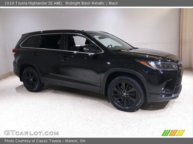 2019 Toyota Highlander SE AWD in Midnight Black Metallic