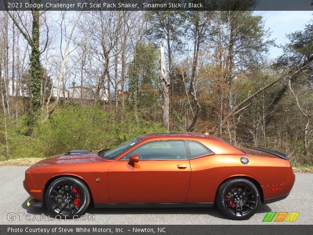 2023 Dodge Challenger R/T Scat Pack Shaker in Sinamon Stick