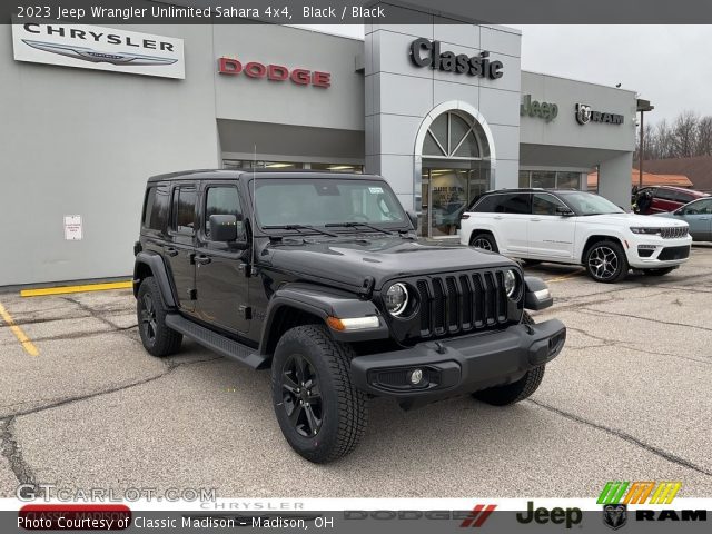 2023 Jeep Wrangler Unlimited Sahara 4x4 in Black