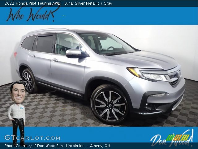 2022 Honda Pilot Touring AWD in Lunar Silver Metallic