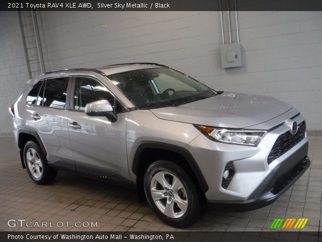 2021 Toyota RAV4 XLE AWD in Silver Sky Metallic
