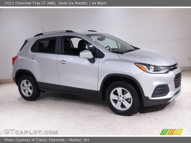 2021 Chevrolet Trax LT AWD in Silver Ice Metallic