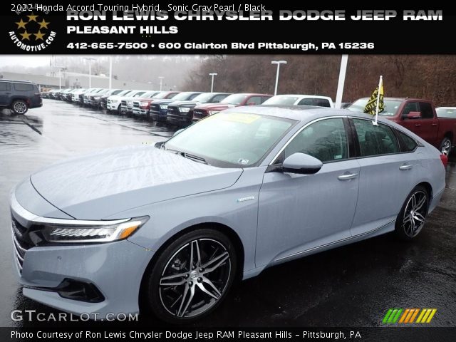 2022 Honda Accord Touring Hybrid in Sonic Gray Pearl