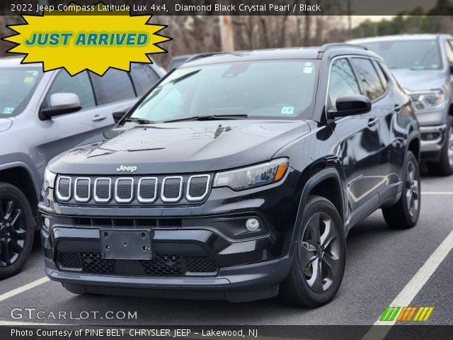 2022 Jeep Compass Latitude Lux 4x4 in Diamond Black Crystal Pearl