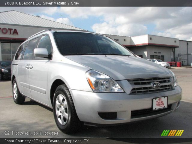 2008 Kia Sedona LX in Silver Metallic