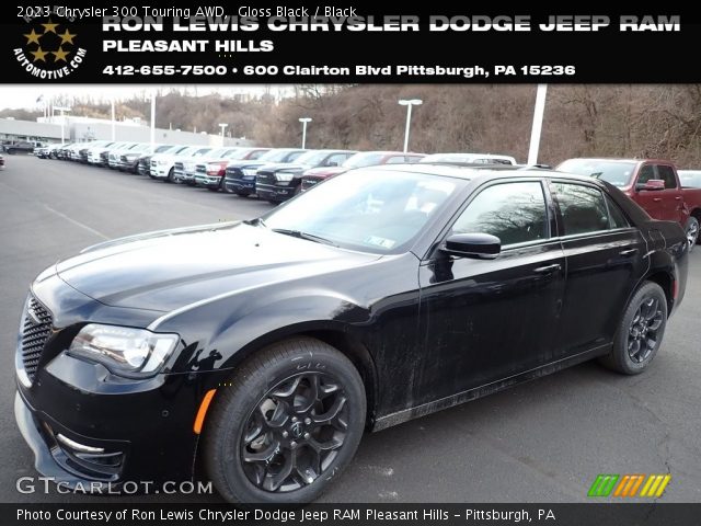 2023 Chrysler 300 Touring AWD in Gloss Black