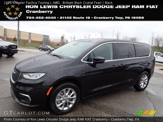 2023 Chrysler Pacifica Touring L AWD in Brilliant Black Crystal Pearl