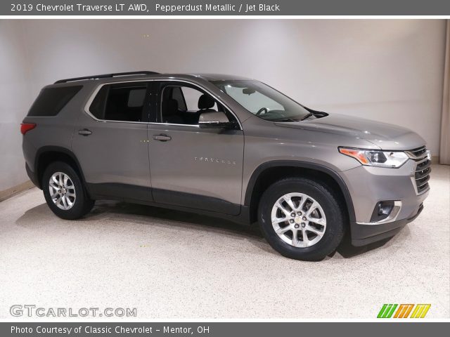2019 Chevrolet Traverse LT AWD in Pepperdust Metallic