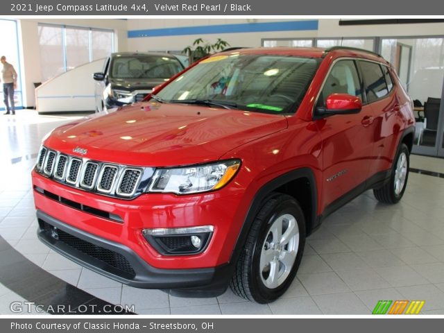 2021 Jeep Compass Latitude 4x4 in Velvet Red Pearl