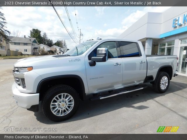 2023 Chevrolet Silverado 2500HD High Country Crew Cab 4x4 in Silver Ice Metallic