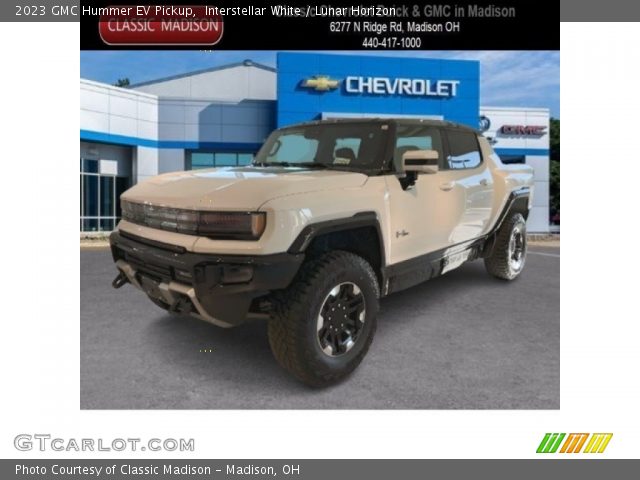2023 GMC Hummer EV Pickup in Interstellar White
