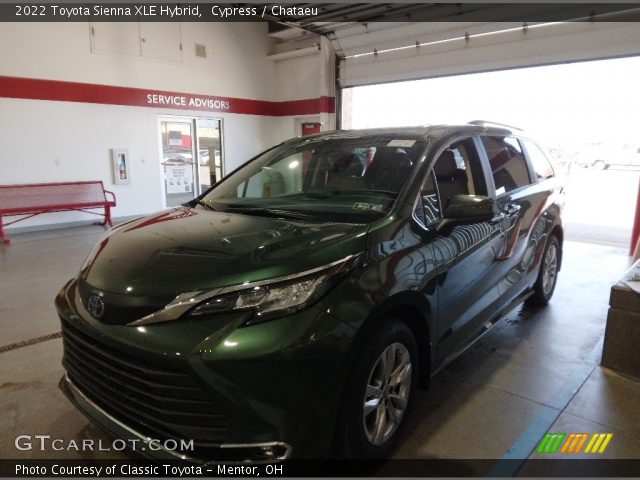 2022 Toyota Sienna XLE Hybrid in Cypress