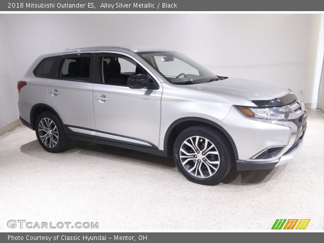 2018 Mitsubishi Outlander ES in Alloy Silver Metallic
