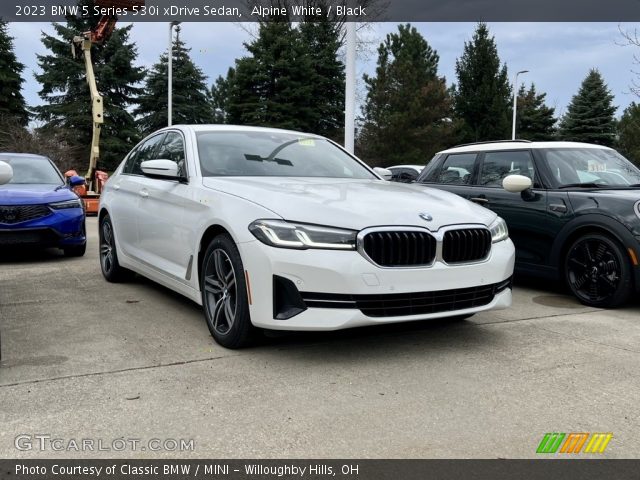 2023 BMW 5 Series 530i xDrive Sedan in Alpine White