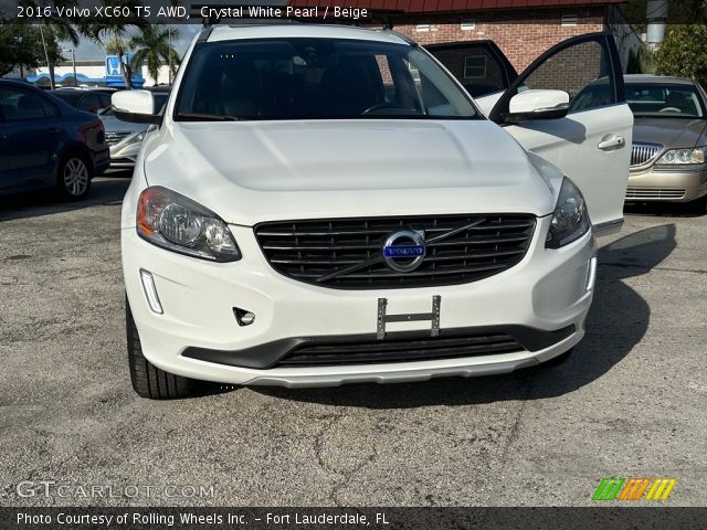 2016 Volvo XC60 T5 AWD in Crystal White Pearl