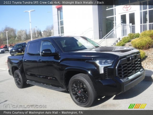 2022 Toyota Tundra SR5 Crew Cab 4x4 in Midnight Black Metallic