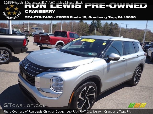 2022 Mitsubishi Outlander ES S-AWC in Alloy Silver