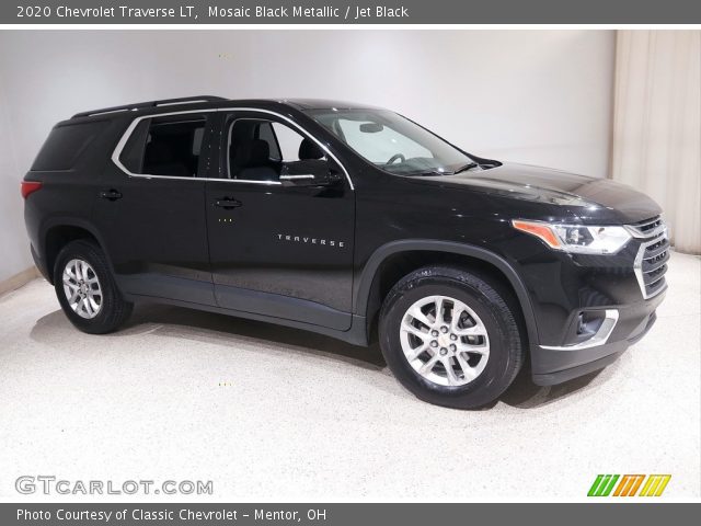 2020 Chevrolet Traverse LT in Mosaic Black Metallic