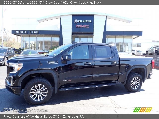 2021 GMC Sierra 1500 AT4 Crew Cab 4WD in Onyx Black