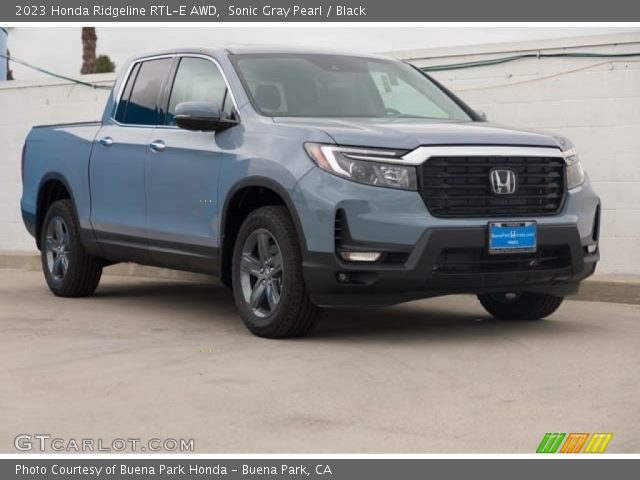 2023 Honda Ridgeline RTL-E AWD in Sonic Gray Pearl